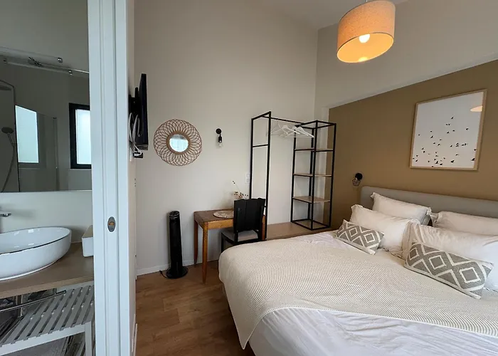 Jungle Avec Terrasse Et Piscine Chauffee Pres De Nantes - Fr-1-306-1304 Порт-Сен-Пьер